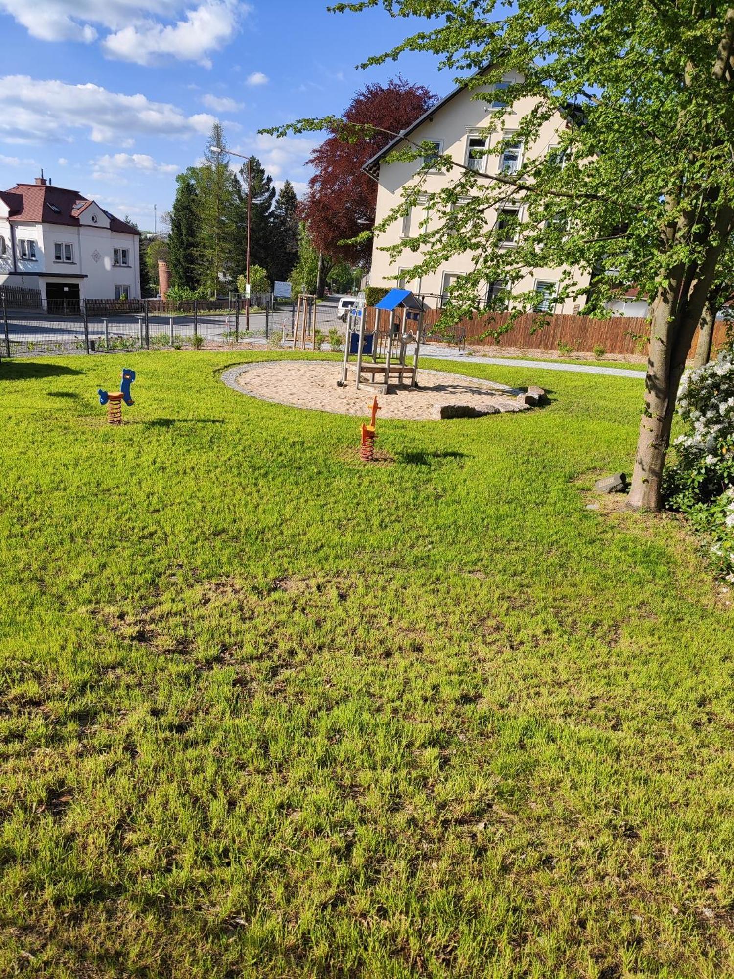 Ferienwohnungen An Der Fichtelbergbahn Cranzahl Bagian luar foto
